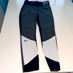 Women’s ankle cropped compression leggings